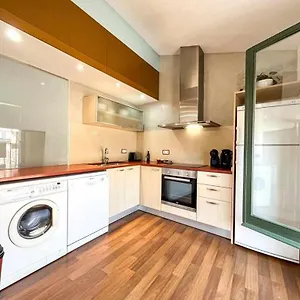 https://loft-cort-reial-atico-in-the-heart-of-the-old-town.catalonia-hotels.com